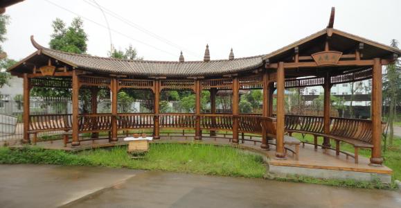 仿古建筑施工中对防腐木的维护